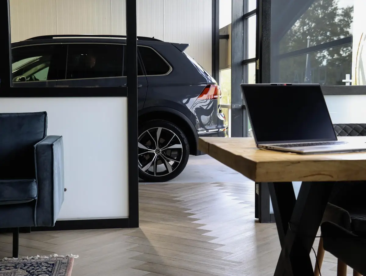 Volvo V60 T6 PHEV 350PK AWD Plus Dark: foto 30