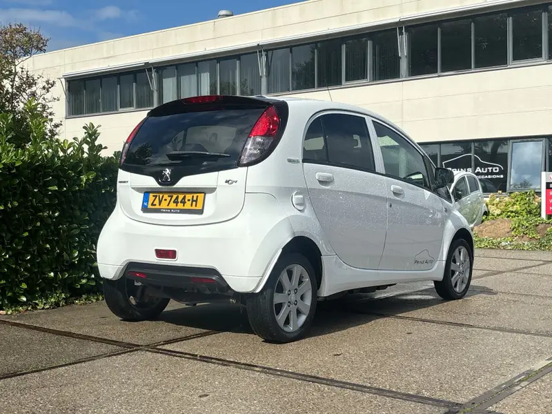 Peugeot iOn Active 2019 leasen bij DreamLease: foto 2