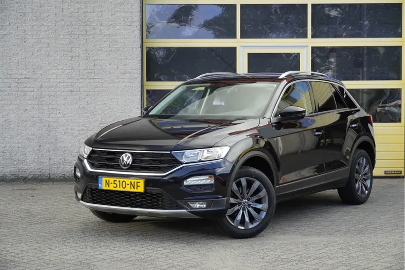 Volkswagen T-Roc 1.0 TSI Style BJ2021 Lmv 17" | Led | Pdc | App-Connect | Navi | Climate control | Cruise control | Extra getint glas 2021 leasen bij DreamLease: foto 1
