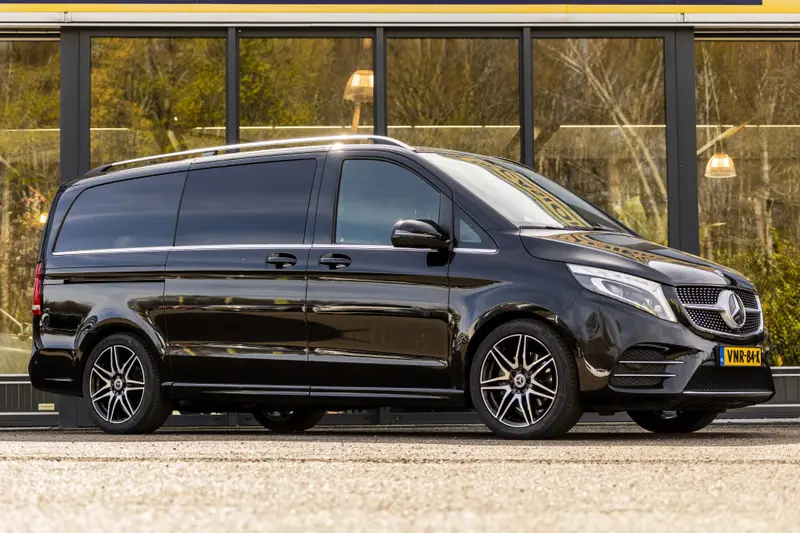 Mercedes-Benz V-Klasse 300d Lang DC Avantgarde Edition EX.BTW 2022 leasen bij DreamLease: foto 1