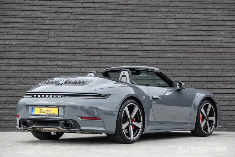 Porsche 911 Cabrio 3.0 Carrera S | 480Pk | Slate Grey NEO | Bose Sound | 360° Camera | 21'' | Sport Chrono 2025 leasen bij DreamLease: foto 2