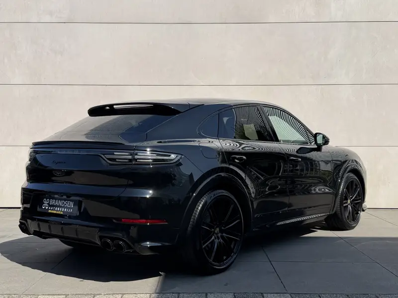Porsche Cayenne Coupé 3.0 E-Hybrid Platinum Edition 2023 leasen bij DreamLease: foto 2