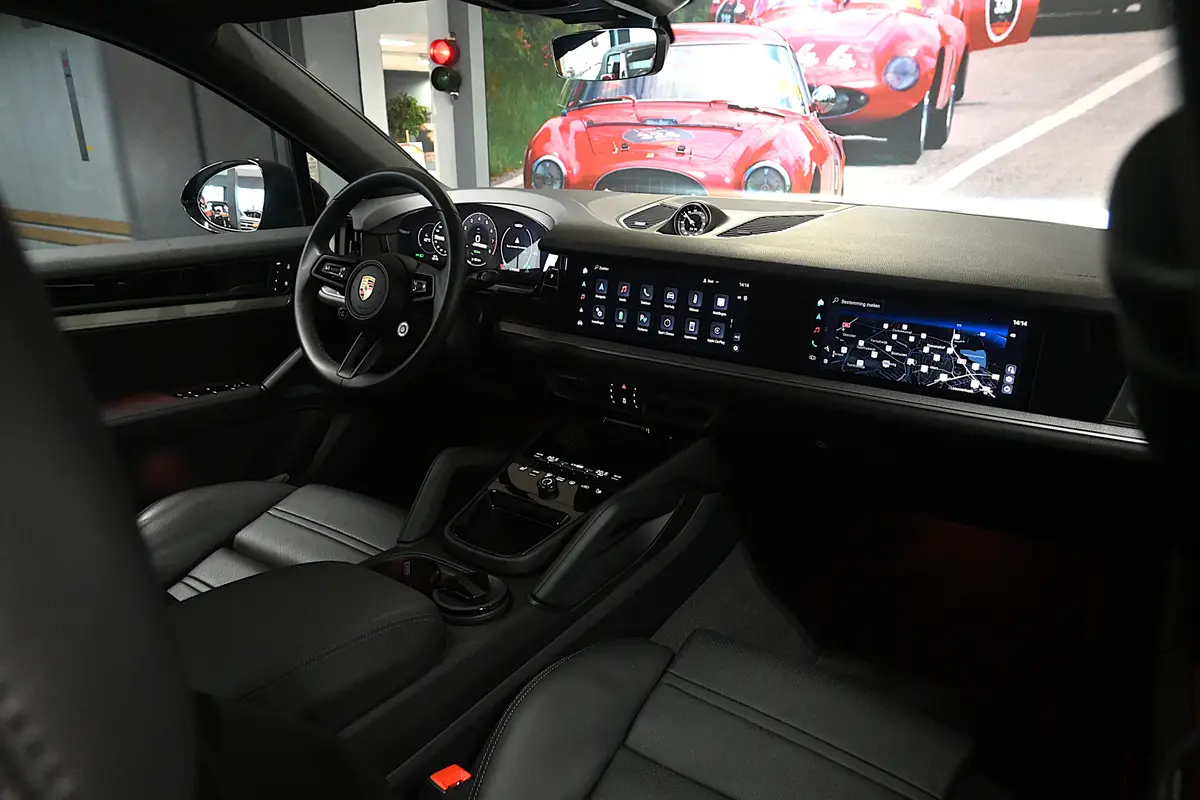 Porsche Cayenne Coupé 3.0 E-Hybrid: foto 43