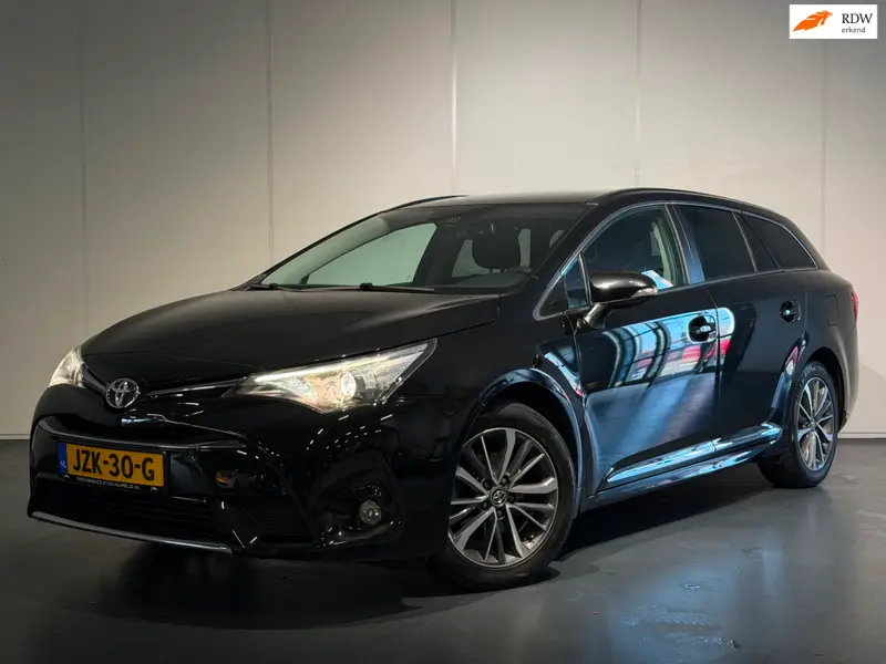 Toyota Avensis Touring Sports 1.8 VVT-i Business Plus AUT /Clima/Cruise/Camera/NAVI/LaneAss/LMV 2016 leasen bij DreamLease: foto 1