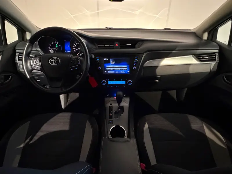 Toyota Avensis Touring Sports 1.8 VVT-i Business Plus AUT /Clima/Cruise/Camera/NAVI/LaneAss/LMV 2016 leasen bij DreamLease: foto 2