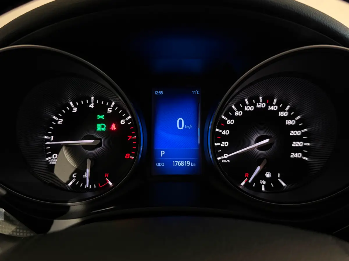 Toyota Avensis Touring Sports 1.8 VVT-i Business Plus AUT /Clima/Cruise/Camera/NAVI/LaneAss/LMV: foto 42