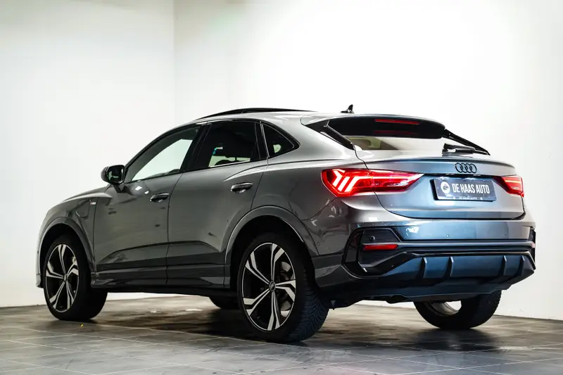 Audi Q3 Sportback 45 TFSI e S-Line Black ed|101,5%SOH|Pano dak|20 inch|Acc|Sonos 2023 leasen bij DreamLease: foto 2
