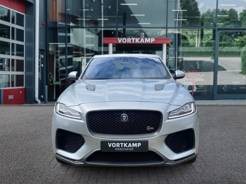 Jaguar F-PACE 5.0 V8 SVR AWD 360-CAM/GLAS-DAK/ELEK-KLEP/MERIDIAN/DIG-DASH/HUD/22INCH 2018 leasen bij DreamLease: foto 2