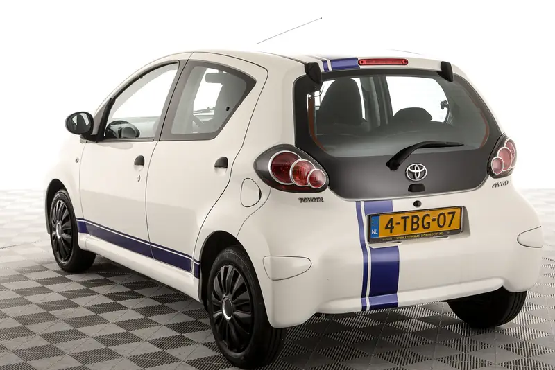 Toyota Aygo 1.0 VVT-I Now 5drs 2014 leasen bij DreamLease: foto 2