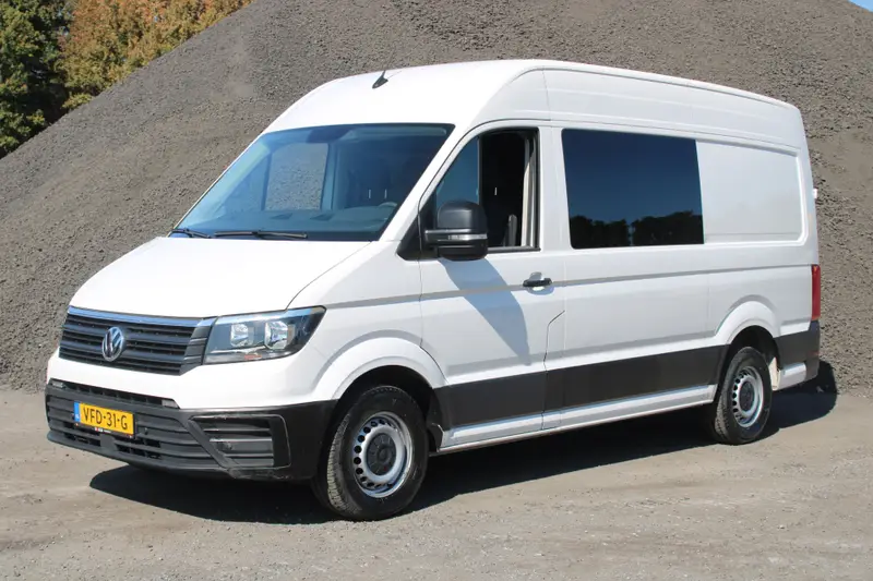 Volkswagen Crafter 35 2.0 TDI L3H3 DC 2019 leasen bij DreamLease: foto 1