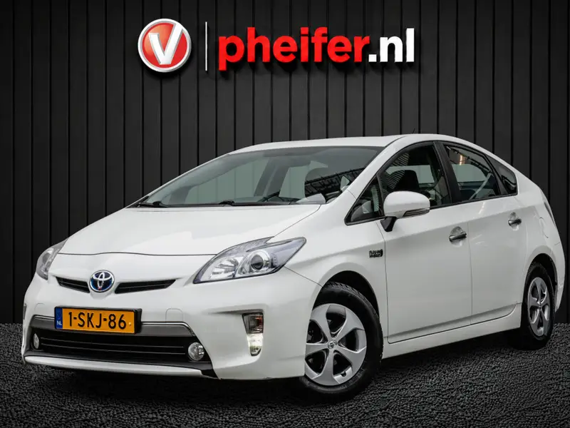 Toyota Prius 1.8 Plug-in Aspiration 2013 leasen bij DreamLease: foto 1