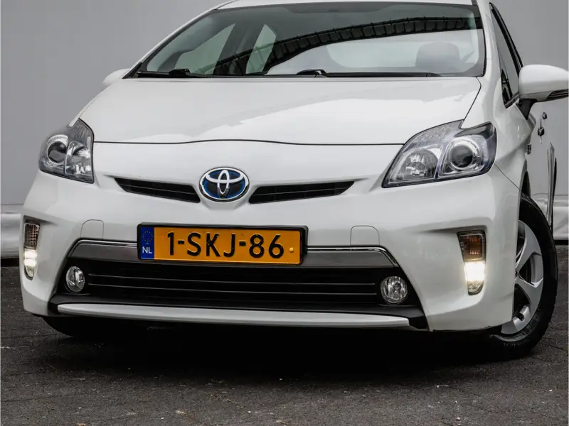 Toyota Prius 1.8 Plug-in Aspiration 2013 leasen bij DreamLease: foto 2