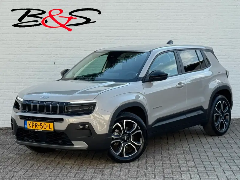 Jeep Avenger Summit 54 kWh SOH 96% Clima Camera Carplay Adaptive Cruise PDC voor en achter Half Leder 2025 leasen bij DreamLease: foto 1