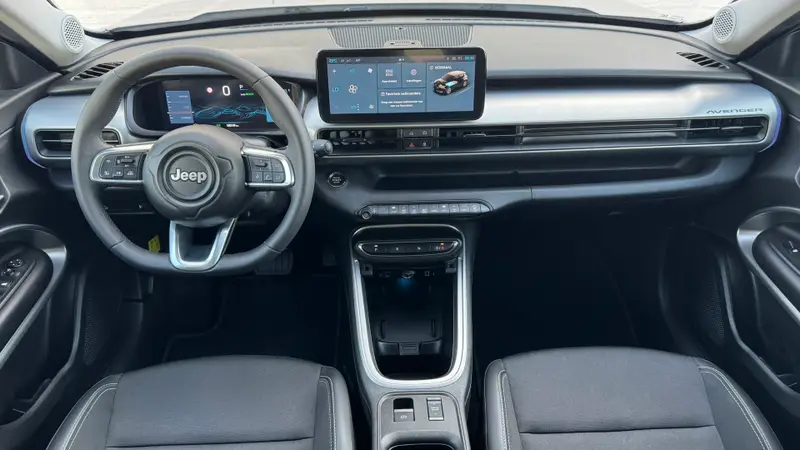 Jeep Avenger Summit 54 kWh SOH 96% Clima Camera Carplay Adaptive Cruise PDC voor en achter Half Leder 2025 leasen bij DreamLease: foto 2