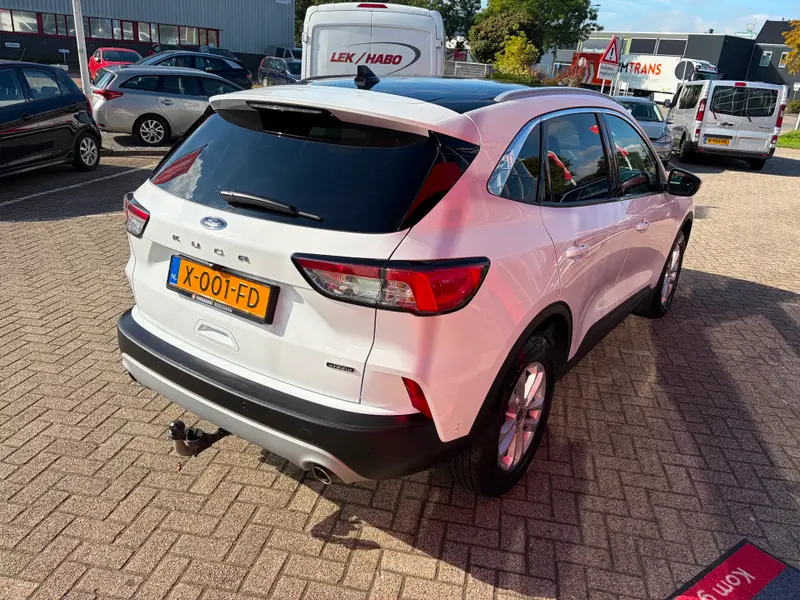 Ford Kuga 2.5 PHEV Titanium / trekhaak / panoramadak 2023 leasen bij DreamLease: foto 2