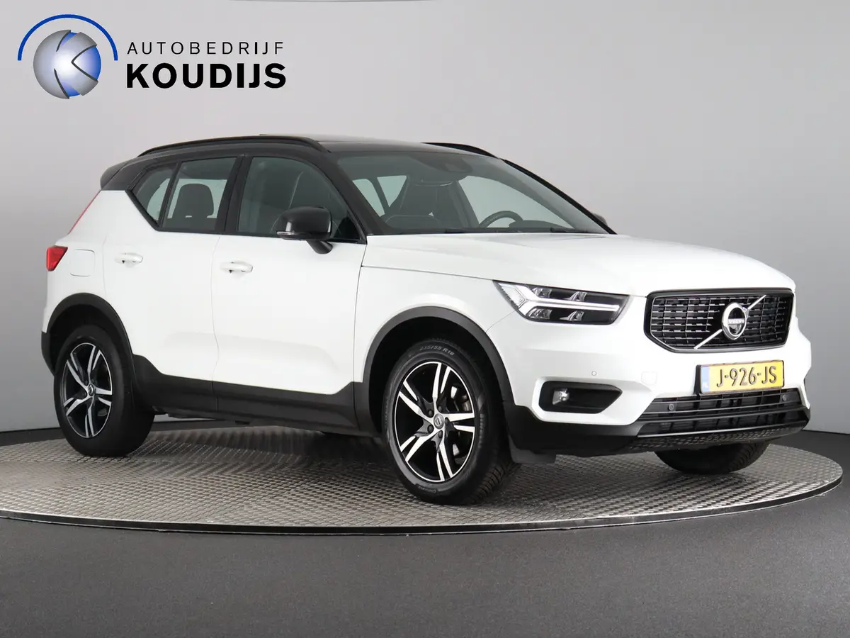Volvo XC40 1.5 T2 R-Design: foto 1
