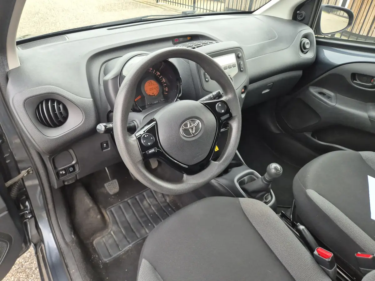 Toyota Aygo 1.0 VVT-i X-FUN: foto 34