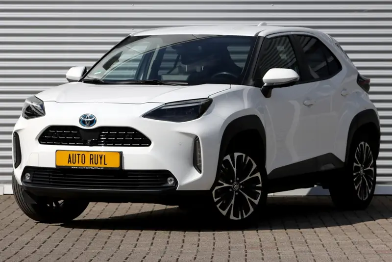 Toyota Yaris Cross 1.5 Hybrid Executive 360Gr. Camera 2022 leasen bij DreamLease: foto 1