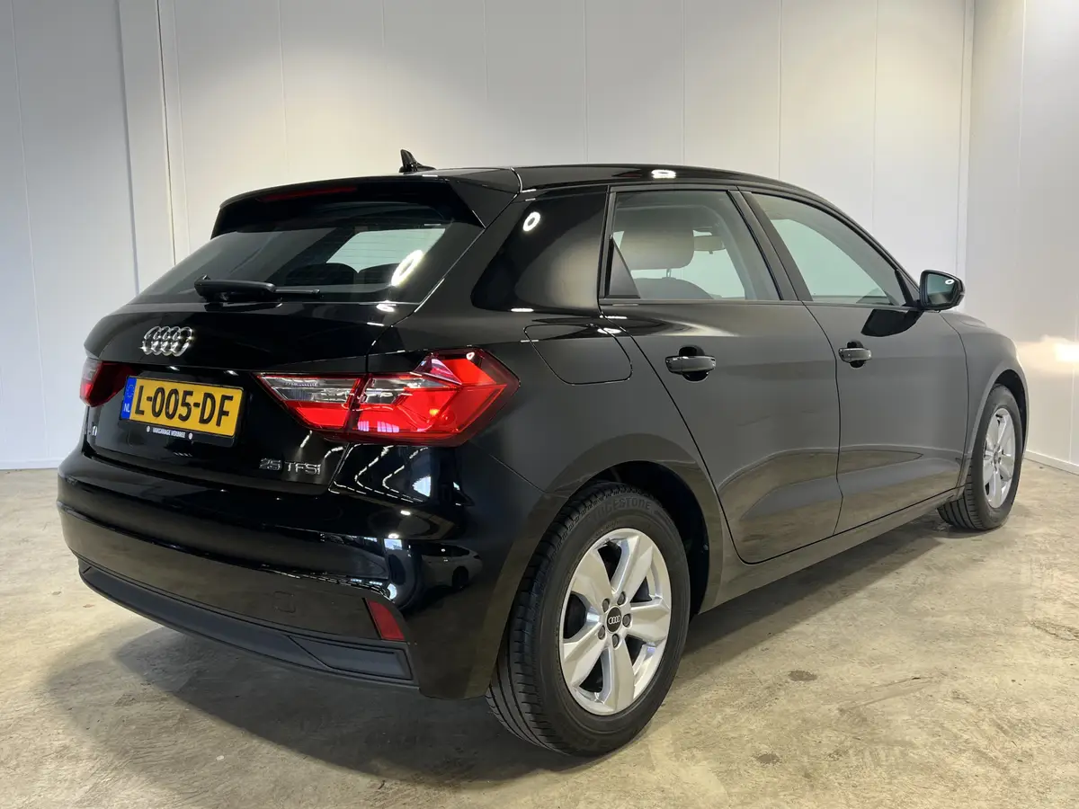 Audi A1 Sportback 25 TFSI Pro Line: foto 2