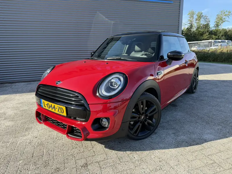 MINI 3-Deurs 1.5 Cooper John Cooper Works Dalston Panoramadak Harman-Kardon Sound Keyless Entry Achteruitrijcamera 2021 leasen bij DreamLease: foto 2