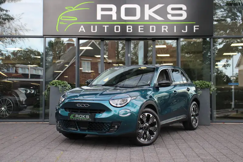 Fiat 600 1.2 Hybrid La Prima 2025 leasen bij DreamLease: foto 1