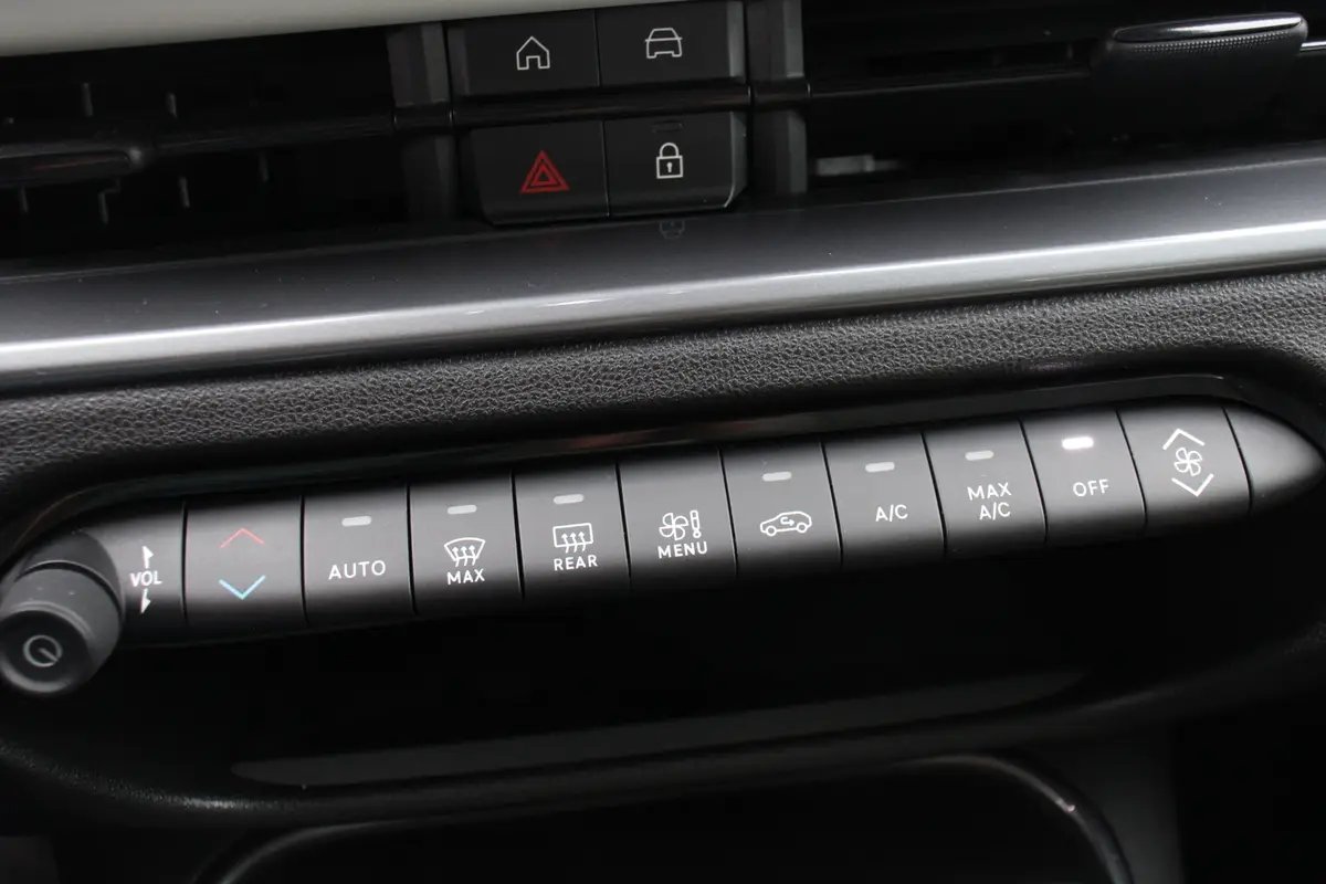 Fiat 600 1.2 Hybrid La Prima: foto 24