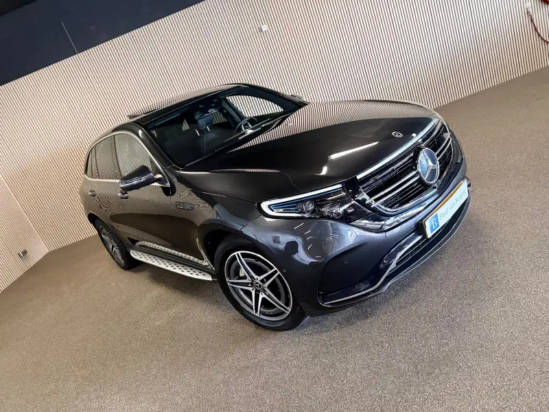 Mercedes-Benz EQC 400 4 Matic 80 kWh AMG STYLING-SOH 94%-SCHUIFDAK-HEAD UP-MEMORY-SOUND-COMPLEET 2020 leasen bij DreamLease: foto 2