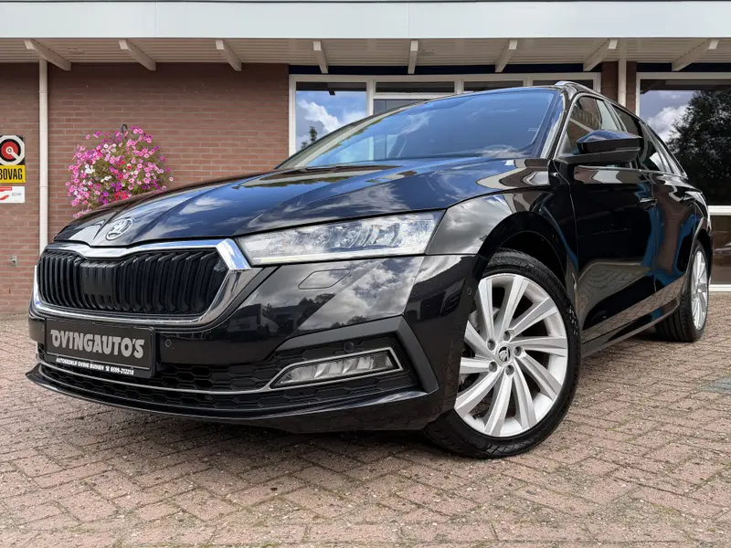 Škoda Octavia Combi 1.0 e-TSI Business Edition Plus 2021 leasen bij DreamLease: foto 1
