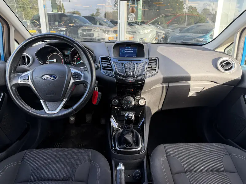 Ford Fiesta 1.0 EcoBoost Candy Blue Edition 2016 leasen bij DreamLease: foto 2