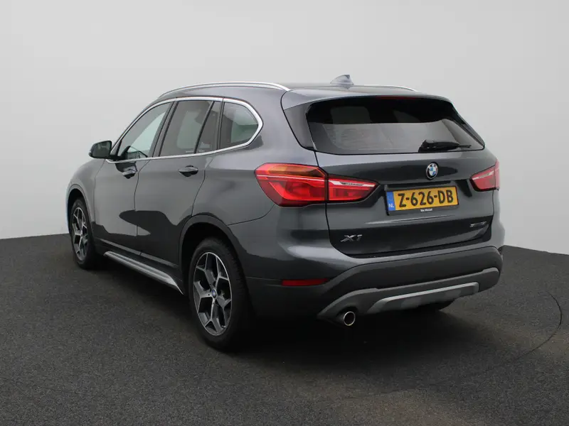 BMW X1 sDrive18i High Executive 2018 leasen bij DreamLease: foto 2