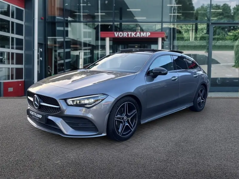 Mercedes-Benz CLA CLA 180 AMG SHOOTING BRAKE PANO-DAK/CAMERA/NIGHT-PAKKET/STOELVERW 2022 leasen bij DreamLease: foto 1