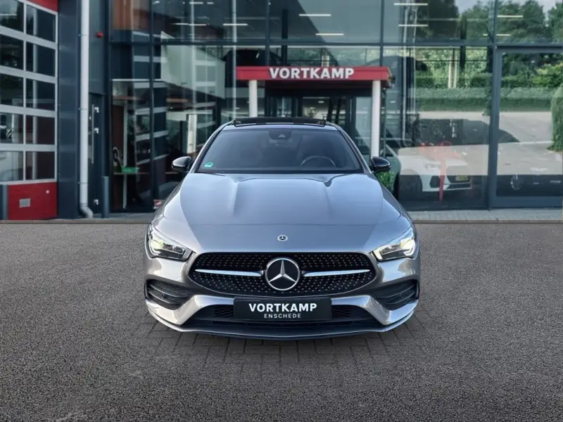 Mercedes-Benz CLA CLA 180 AMG SHOOTING BRAKE PANO-DAK/CAMERA/NIGHT-PAKKET/STOELVERW 2022 leasen bij DreamLease: foto 2