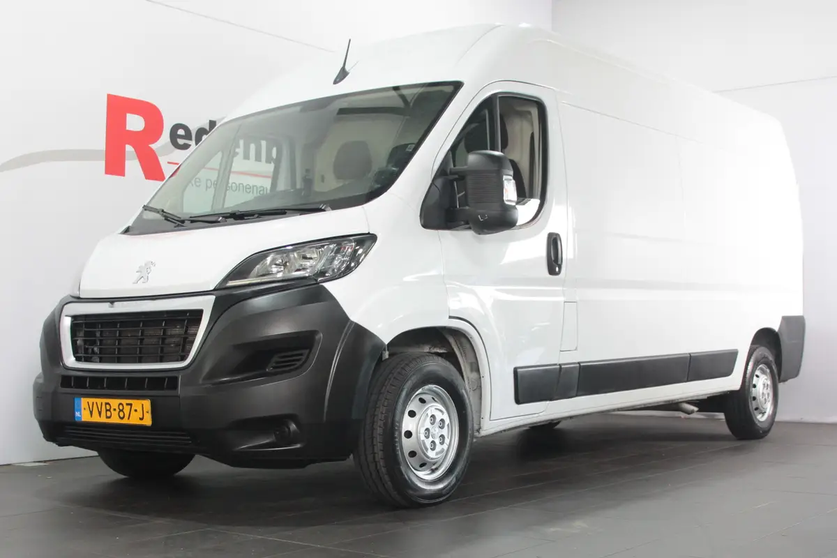 Peugeot Boxer 2.2 BlueHDi 140 L3H2 3.3t: foto 1