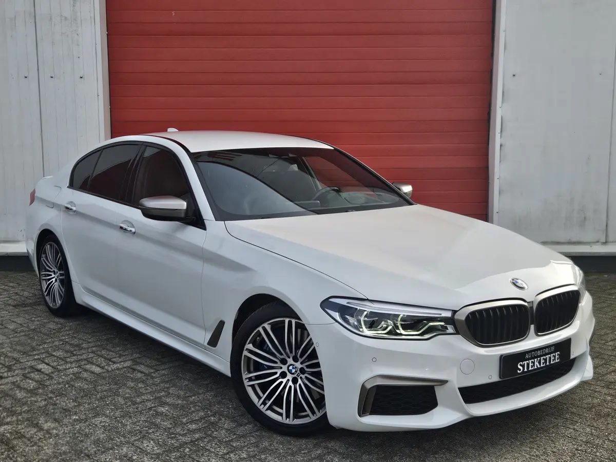 BMW 5 Serie M550i xDrive High Executive | Head-up | Elek. Trekhaak |: foto 1
