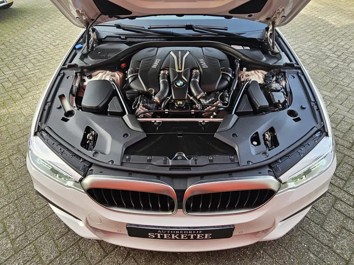 BMW 5 Serie M550i xDrive High Executive | Head-up | Elek. Trekhaak |: foto 34