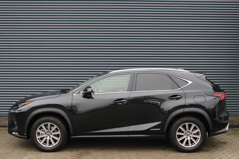 Lexus NX 300h AWD Luxury Line Leer Full-Led 2018 leasen bij DreamLease: foto 2