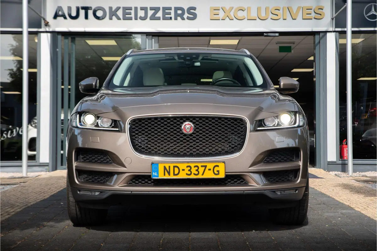 Jaguar F-PACE 2.0 Portfolio Pano AWD 20d: foto 2