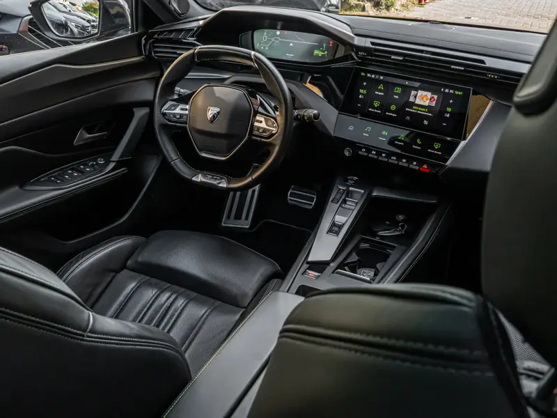 Peugeot 308 1.2 PureTech GT Pack Business 2022 leasen bij DreamLease: foto 2