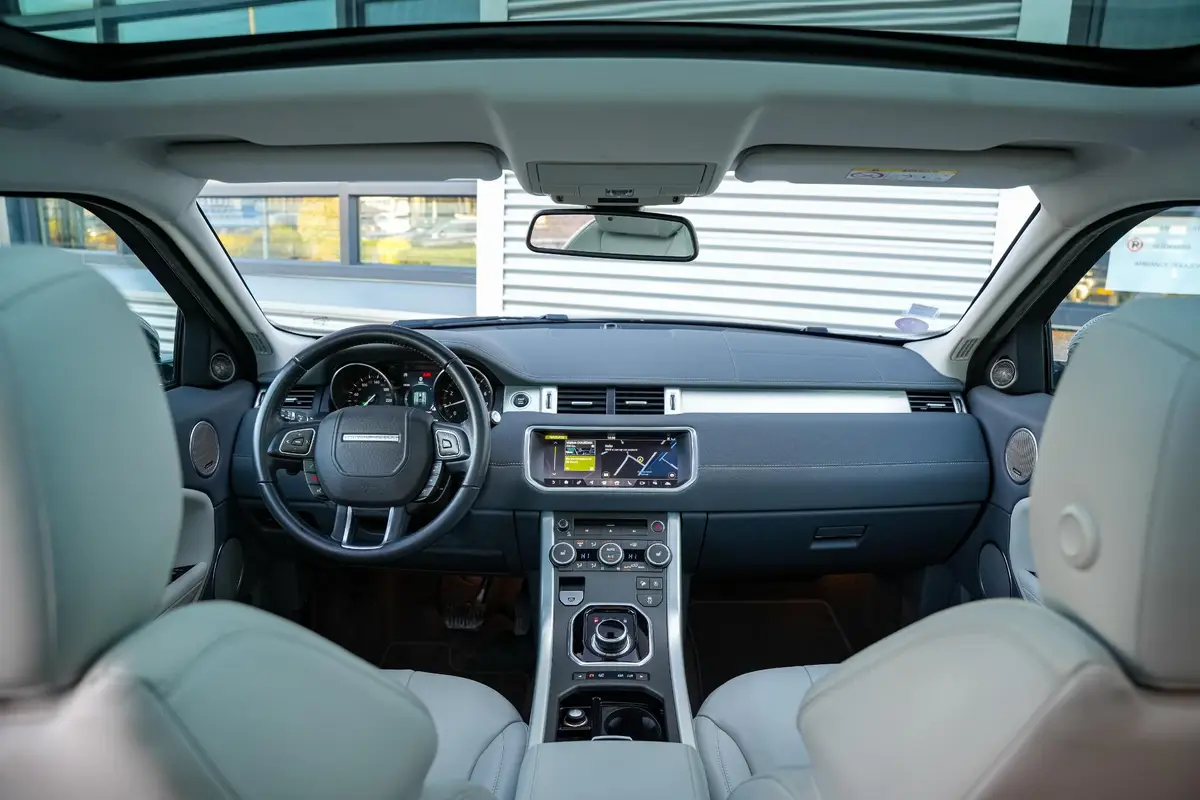 Land Rover Range Rover Evoque 2.0 Si4 HSE Dynamic: foto 2