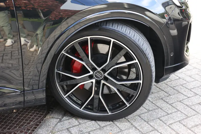 Audi Q7 60 TFSIe Competition 2024 leasen bij DreamLease: foto 2