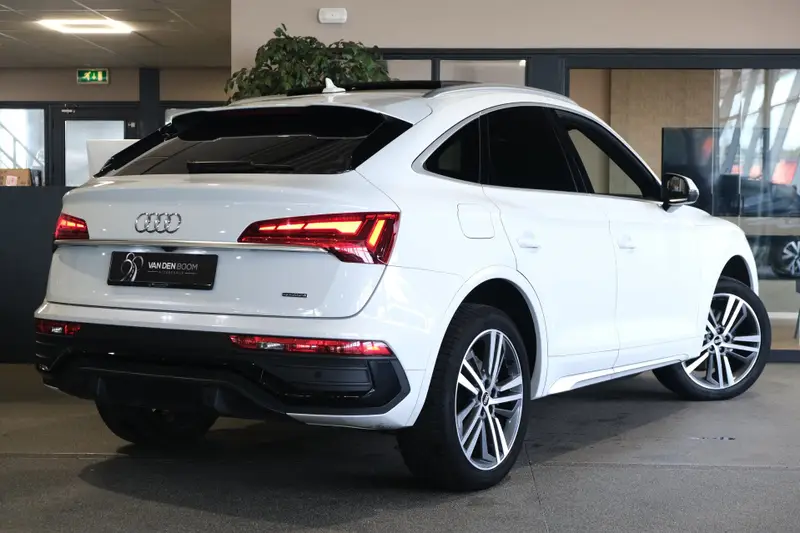 Audi Q5 Sportback 50 TFSIe 299pk PHEV S-line Pano Leder Matrix Camera Trekhaak 2022 leasen bij DreamLease: foto 2