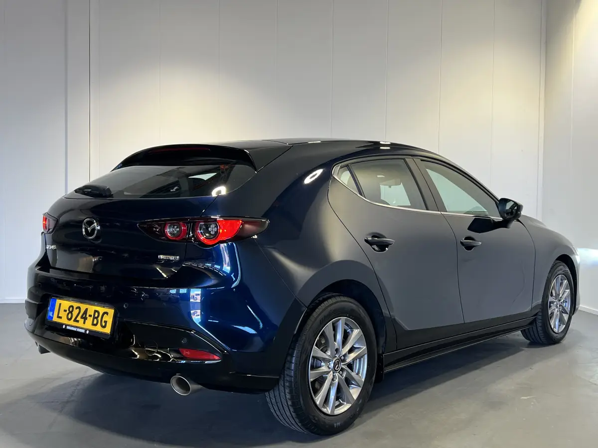 Mazda 3 2.0 e-SkyActiv-X M Hybrid 186: foto 2