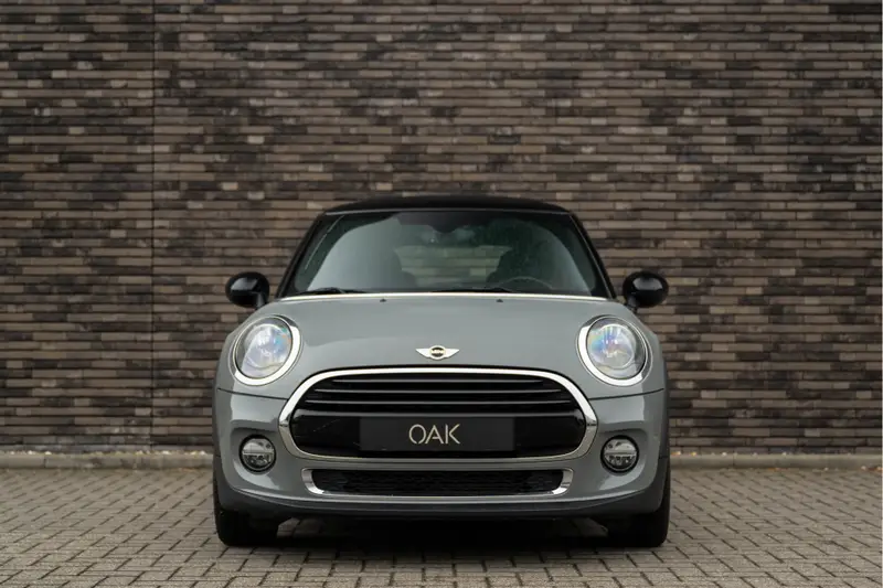 MINI 3-Deurs 1.5 Cooper | Navigatie | Panorama | Half Leder | Clima | Stoelverwarming | 17"LM | Moonwalk Grey 2015 leasen bij DreamLease: foto 2
