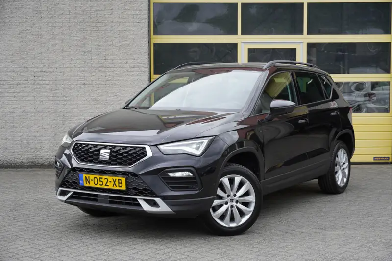 SEAT Ateca 1.0 TSI Style Business Intense BJ2022 Lmv 17" | Led V+A | Pdc | Panoramadak | Achteruitrijcamera | Beats Audio | App-Connect | Navi | Climate control | Cruise control | Sportstoelen | Verwarmd stuur | Verwarmde voorstoelen | Extra getint glas 2022 leasen bij DreamLease: foto 1
