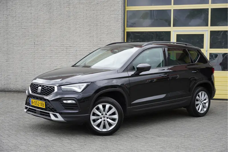 SEAT Ateca 1.0 TSI Style Business Intense BJ2022 Lmv 17" | Led V+A | Pdc | Panoramadak | Achteruitrijcamera | Beats Audio | App-Connect | Navi | Climate control | Cruise control | Sportstoelen | Verwarmd stuur | Verwarmde voorstoelen | Extra getint glas 2022 leasen bij DreamLease: foto 2