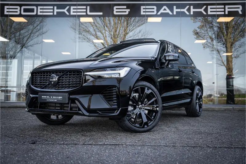 Volvo XC60 T8 Recharge AWD Ultra Black Edition ** Ventilatie ** B&W ** Massage ** 360 camera 2025 leasen bij DreamLease: foto 1