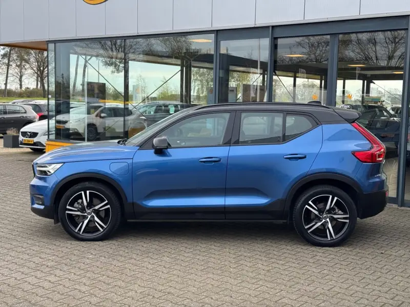 Volvo XC40 1.5 T5 Recharge R-Design - navi - BLIS 2021 leasen bij DreamLease: foto 2