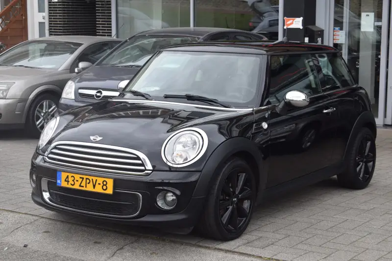 MINI One Mini 1.6 Kite White 2013 leasen bij DreamLease: foto 2