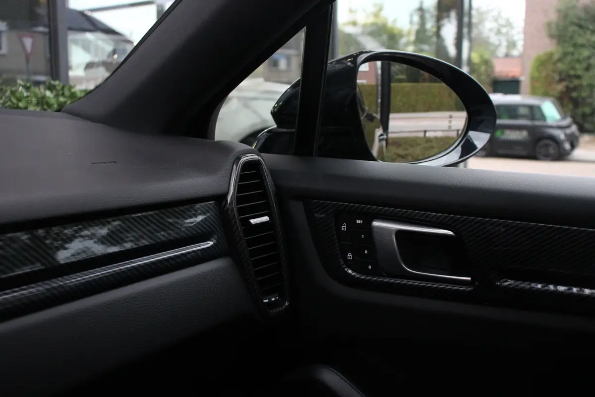 Porsche Cayenne Coupé 3.0 E-Hybrid: foto 35