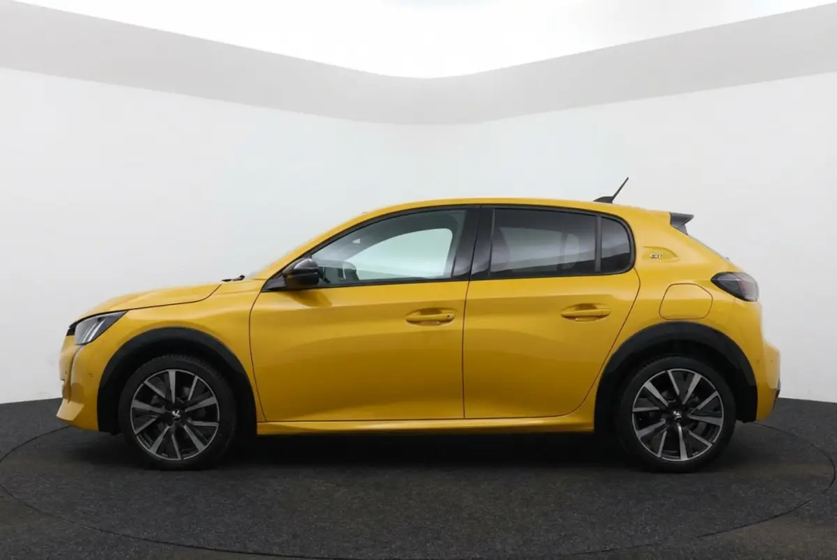 Peugeot 208 1.2 PureTech GT PACK 100PK Panoramadak l 360° Camera l Carplay | Stoelverwarming: foto 2